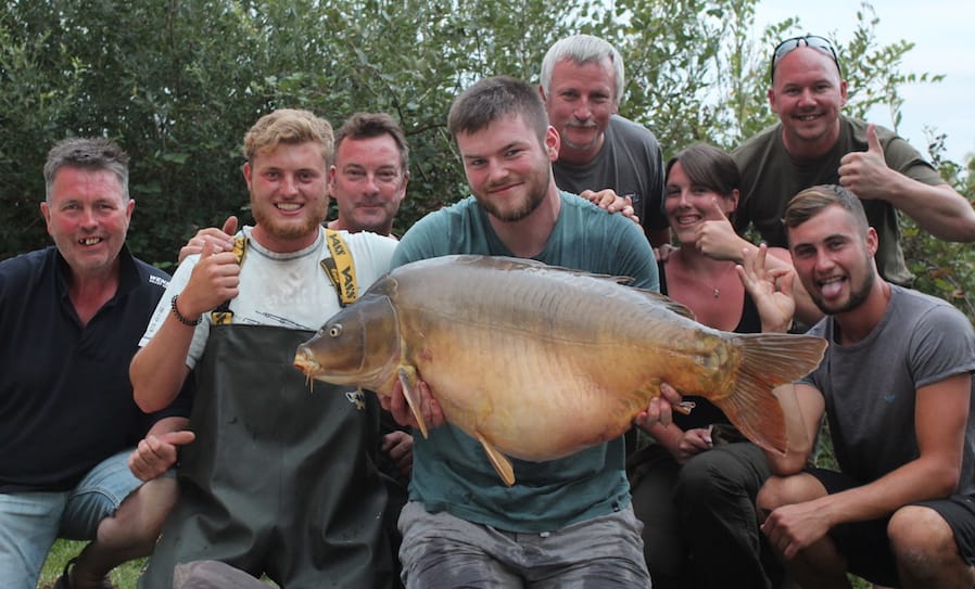 Gigantica Road Lake - Andrew Hull