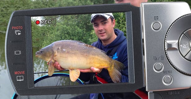 Pole Fishing For Carp & Tench With Groundbait & Worm
