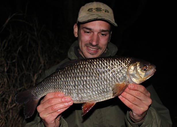 Roach-Fishing-2