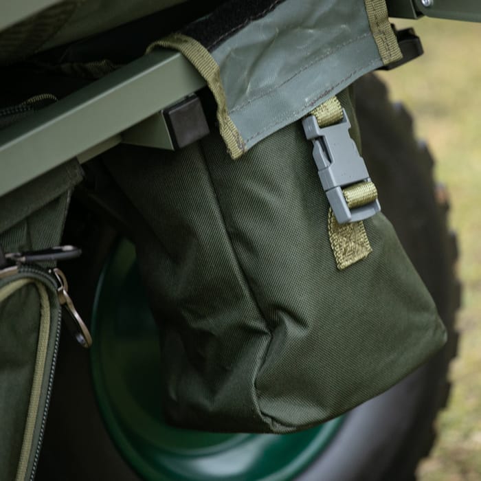 Carp Porter Navigator Puncture Proof Barrow Green Close Up 1