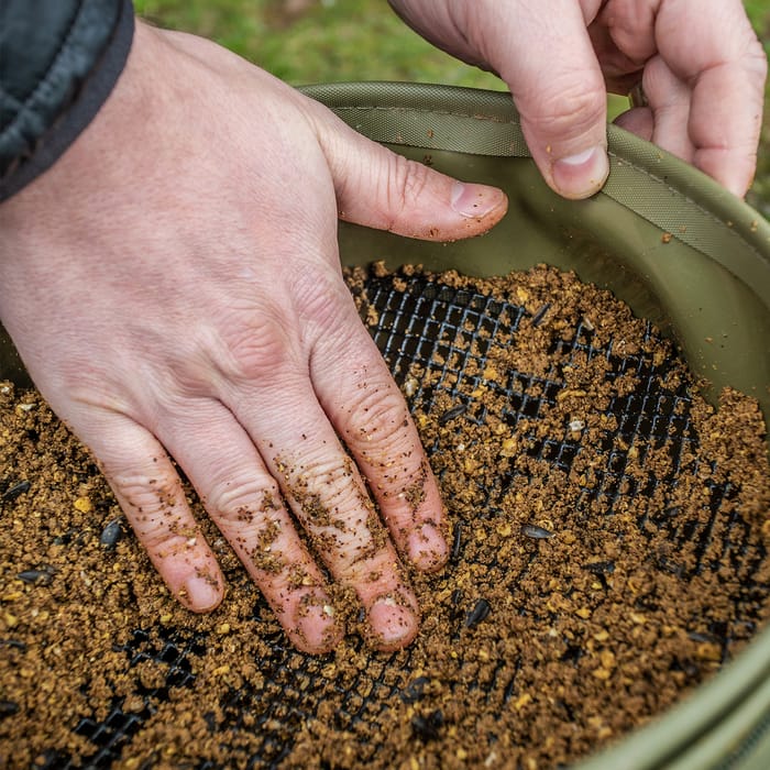 Korum EVA Groundbait & Riddle Set In Use With Bait