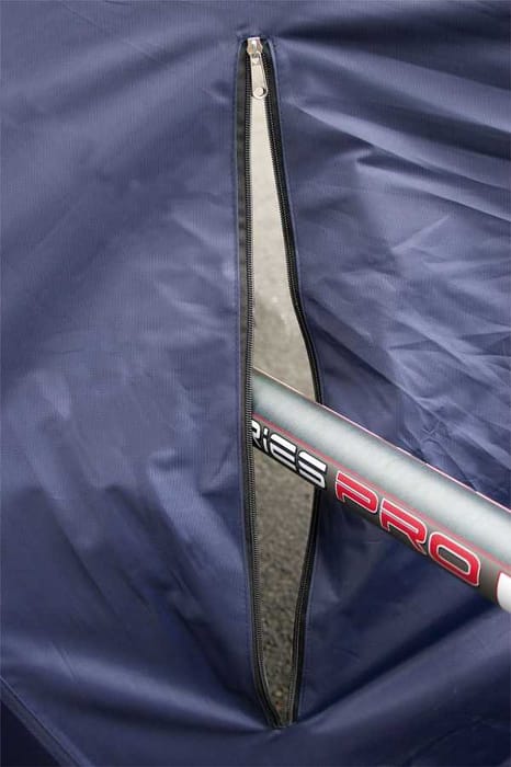 preston 50inch flat back brolly with zips close up