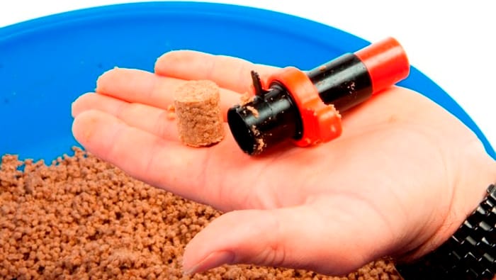 Preston Quick Cone and Bait Mould In Use 4