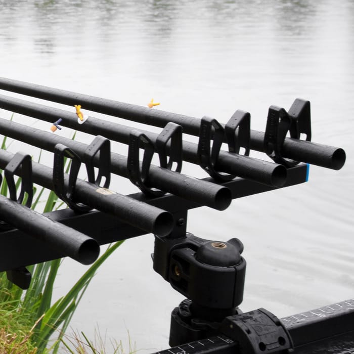 Preston Offbox Extending Gripper Roost In Use 78 cm