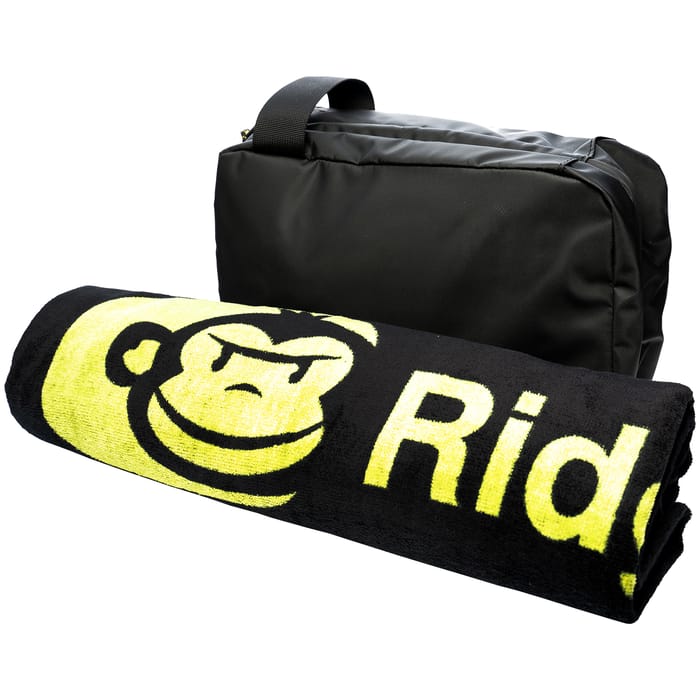 RidgeMonkey LX Bath Towel & Weatherproof Shower Caddy 1