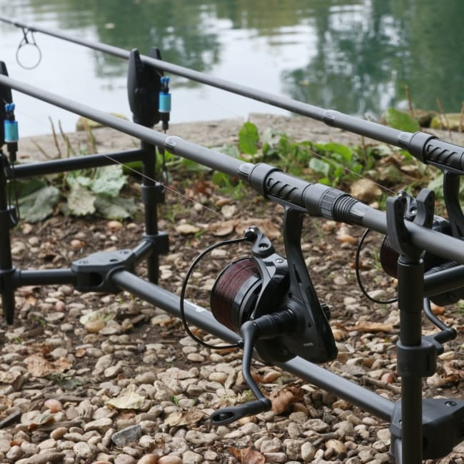 Advanta 10ft Retractable Deluxe Carp Rod & Reel Combo - 2 Rod|Carp Fishing  Combos|Angling Direct