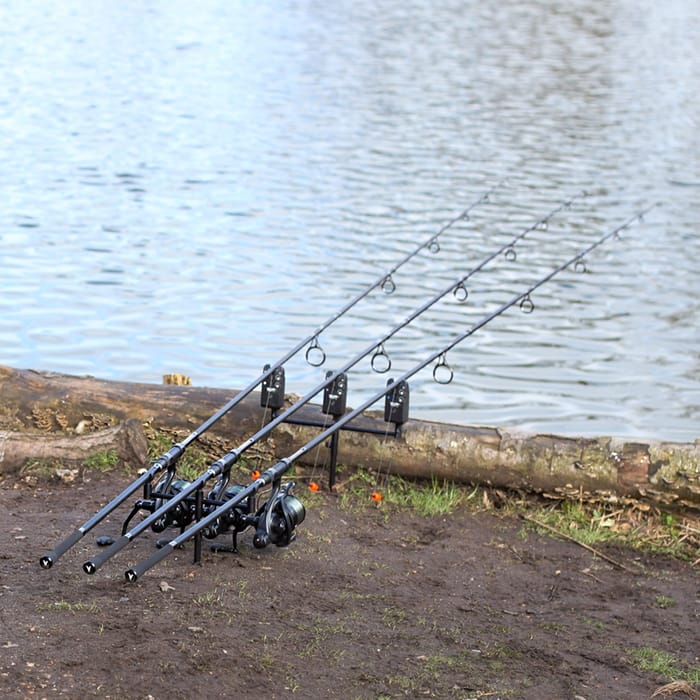Advanta Discovery CSX V2 Carp Fishing Rods In Use 2