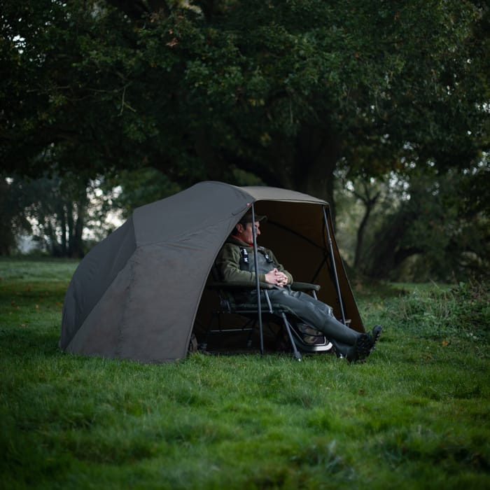 Advanta Discovery CX Low Rider Brolly In Use