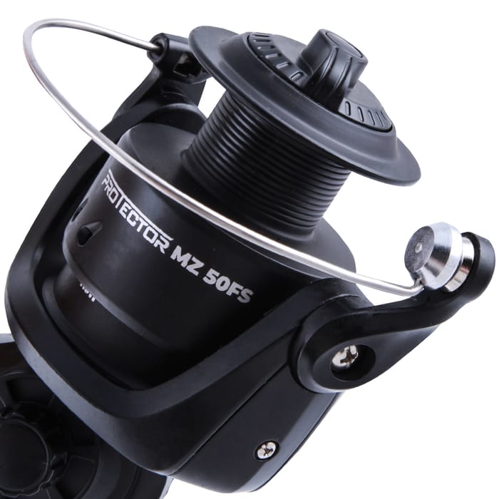 Advanta Protector MZ Freespool Reel Close Up spool