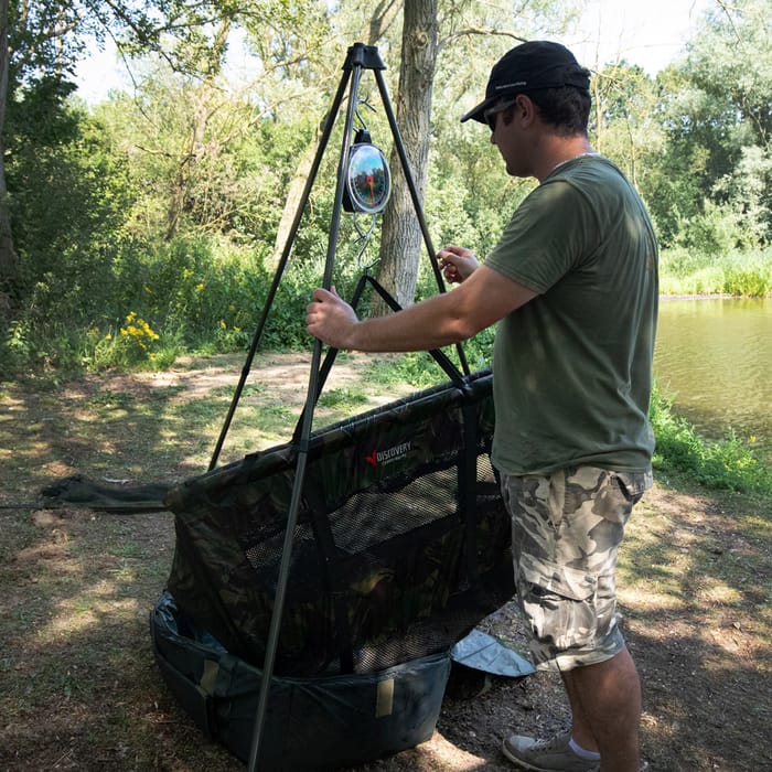 Advanta Protector MZ Weigh Tripod In Use