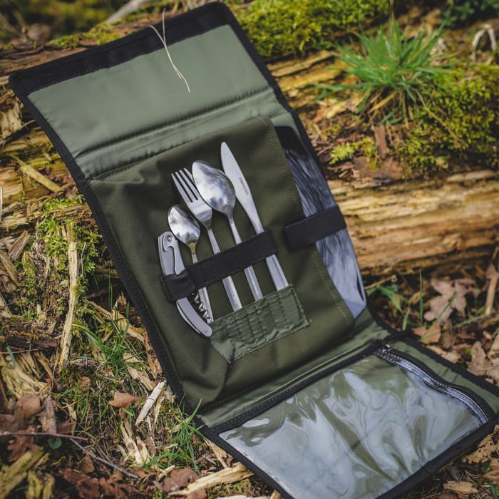 Aqua Black Series Fishing Compact Food Set In Use 3