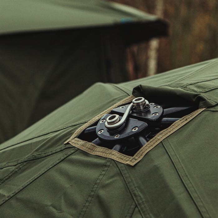 Aqua Pioneer 100 Bivvy Aquatexx EV 1.0 Skull Cap In Use  2