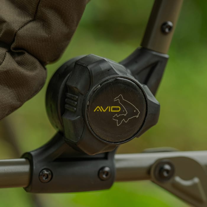Avid Carp Benchmark Leveltech Hi-Back Recliner Chair