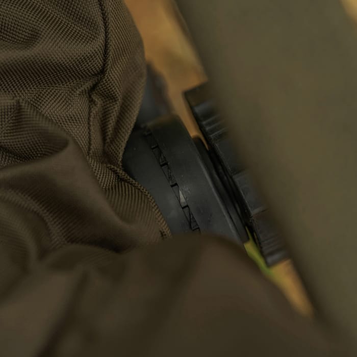 Avid Carp Benchmark Leveltech Hi-Back Recliner Chair