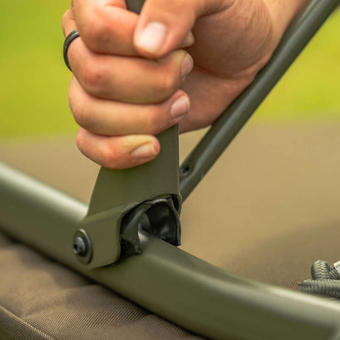 Avid Carp Benchmark Ultra Standard Bedchair 7
