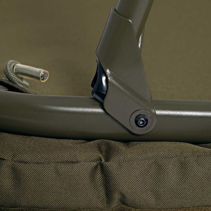 Avid Carp Benchmark Ultra X Bedchair 4