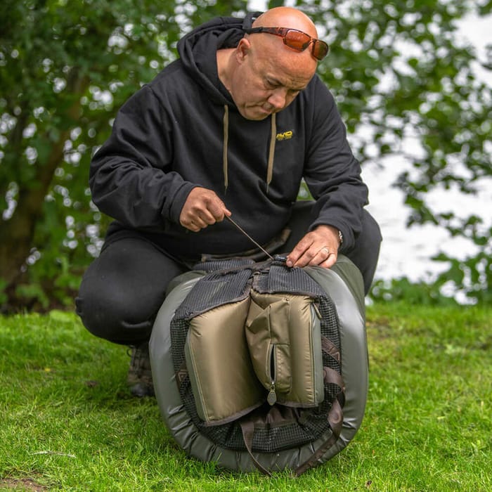 Avid Carp Pro-Tect Deluxe Cradle 7