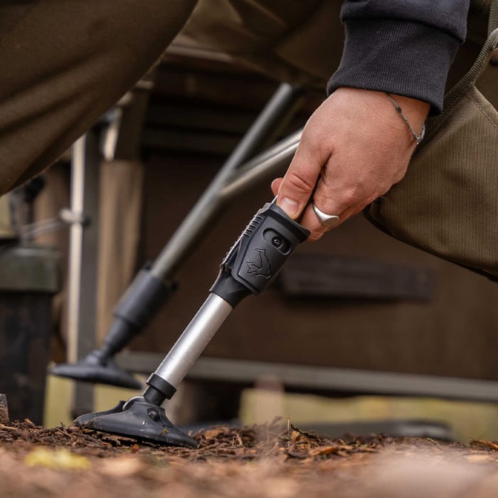 Avid Carp Revolve Armchair Close Up 8