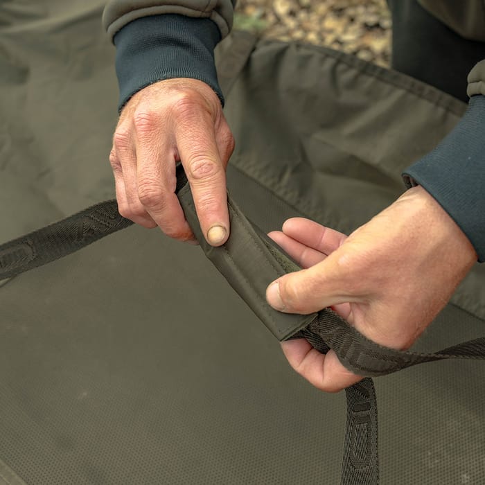 Avid Carp Revolve Carp Cradle 4