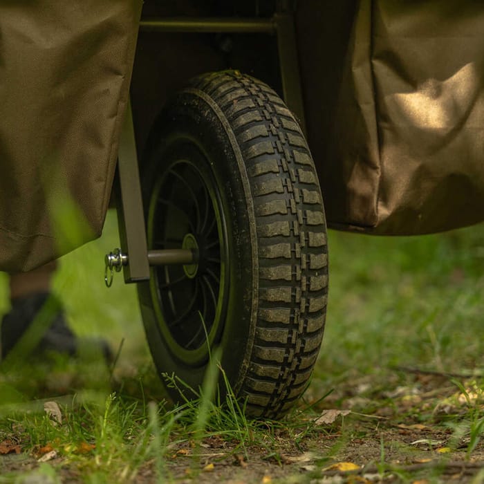 Avid Carp Revolve Sesson Barrow 5
