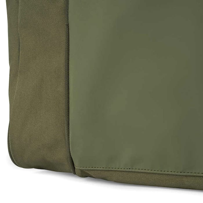 Avid Carp RVS Carryall XL Close Up 5