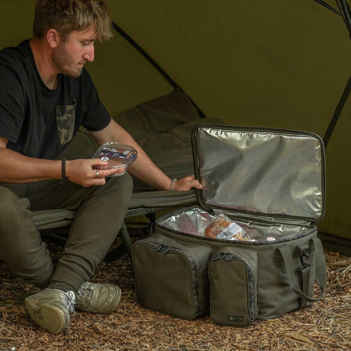 Avid Carp RVS Cookbag In Use 1