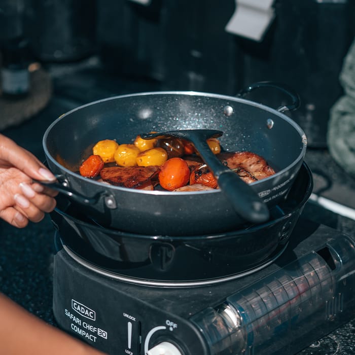 Cadac Safari Chef 30 Compact Lite BBQ In Use 4