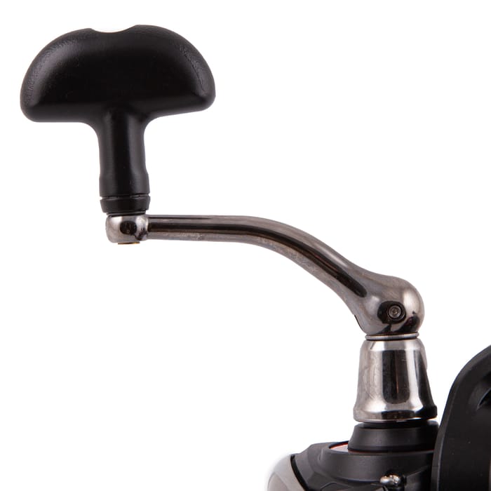 Daiwa 20 Crossfire Reel Black Red Close Up 5