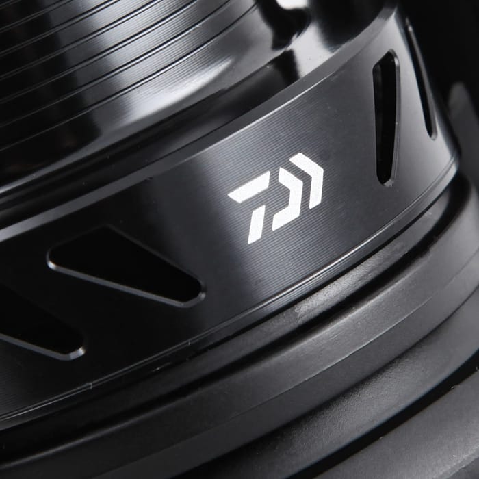 Daiwa Black Widow 25A Reel Close Up 7