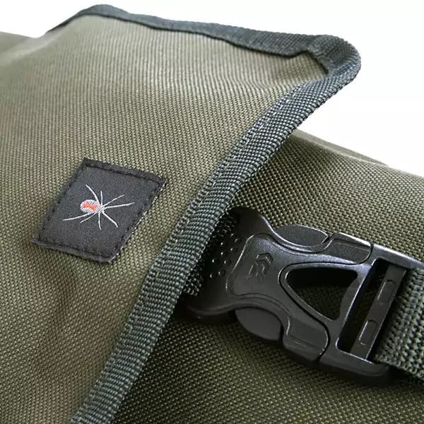 Daiwa Black Widow 3 Fishing Rod Holdall 12ft Close Up