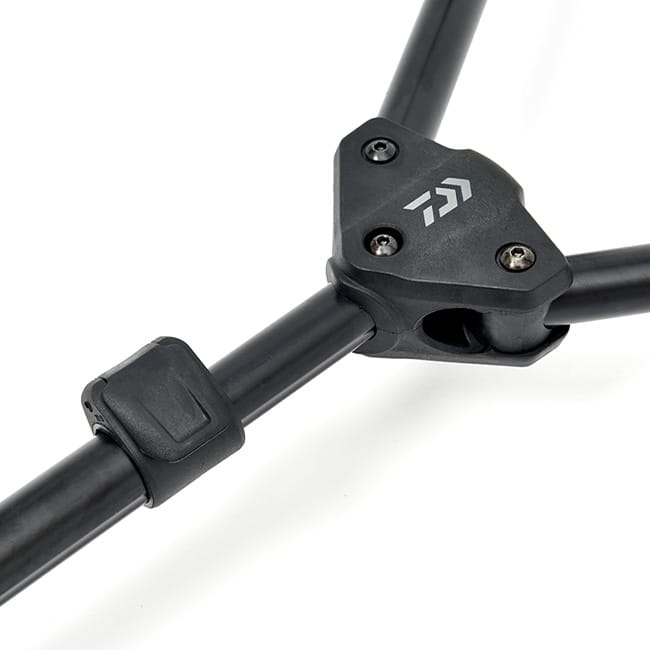 Daiwa Black Widow Low Level 3 Rod Pod