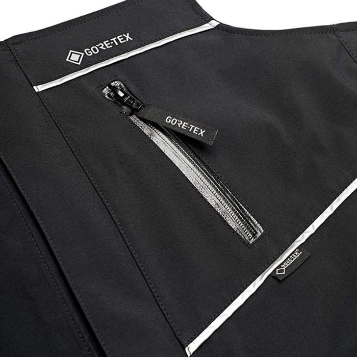 Daiwa Gore-Tex Bib N Brace Close Up 1
