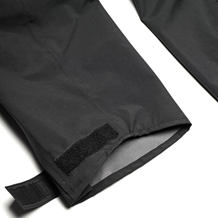 Daiwa Gore-Tex Bib N Brace Close Up 2