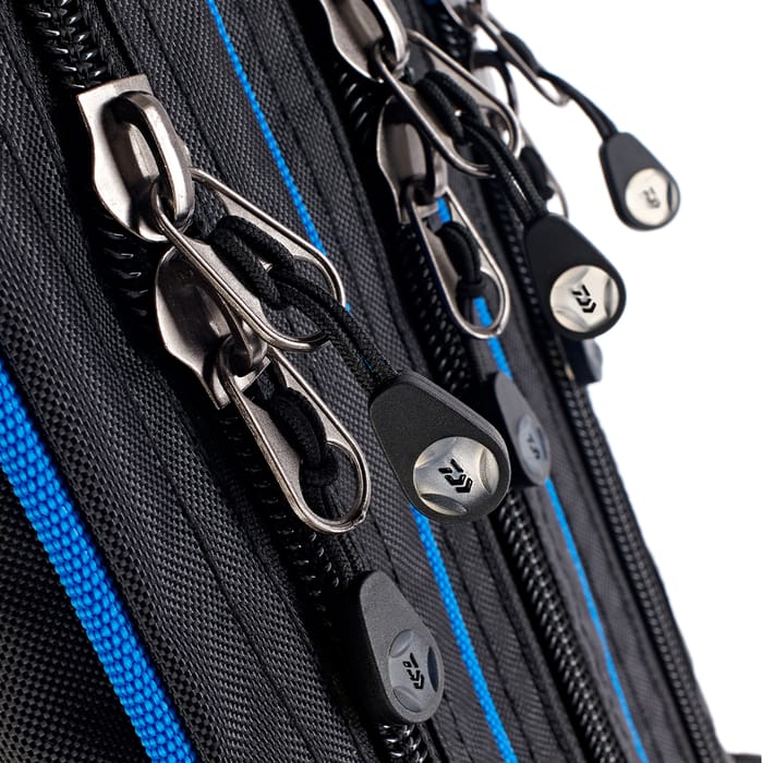 Daiwa N'ZON Fishing Rod Holdall 145cm Close Up Zips 1