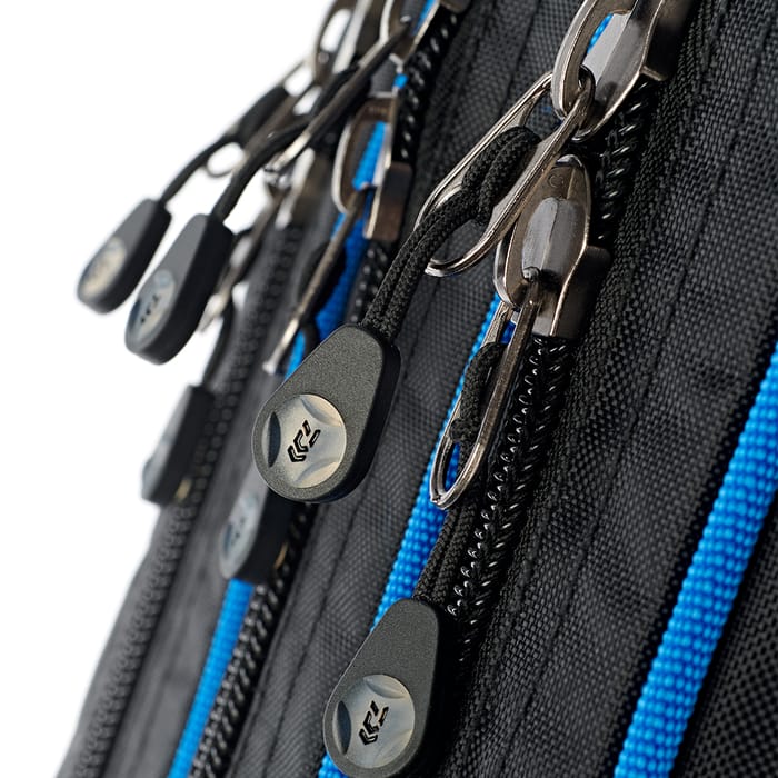 Daiwa N'ZON Fishing Rod Holdall 145cm Close Up Zips 2