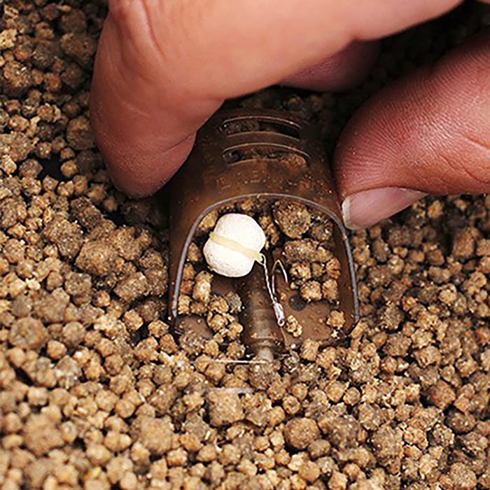 Drennan Fishing Pellet Feeder In Use 1