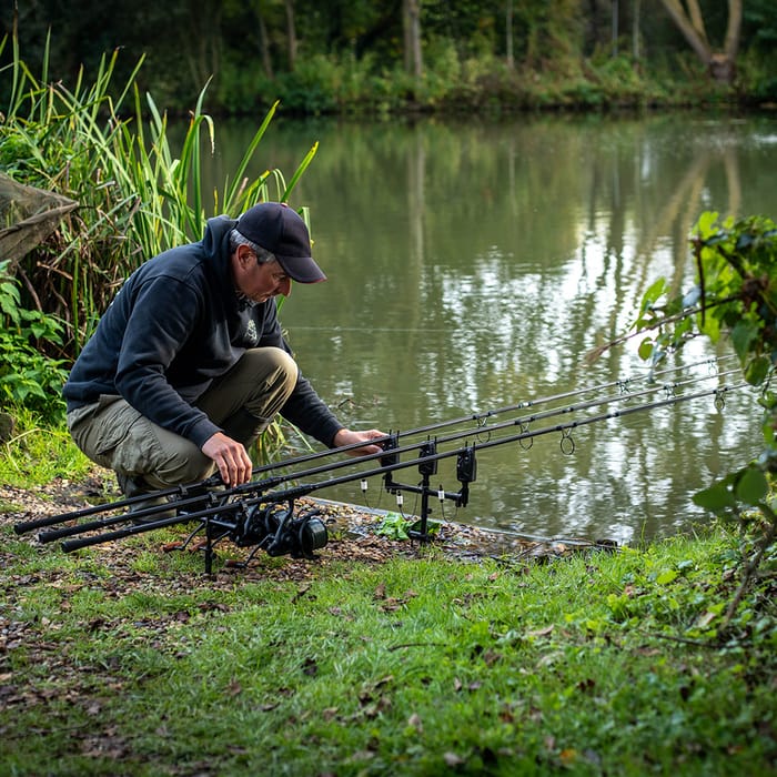Advanta Adjustable Buzz Bars 3 Rod In Use 2