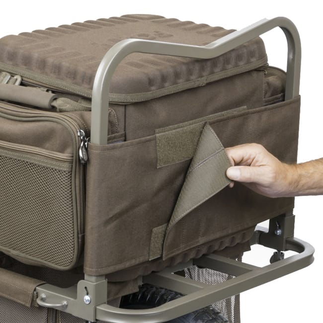 The new and improved Fox Explorer Deluxe barrow detail