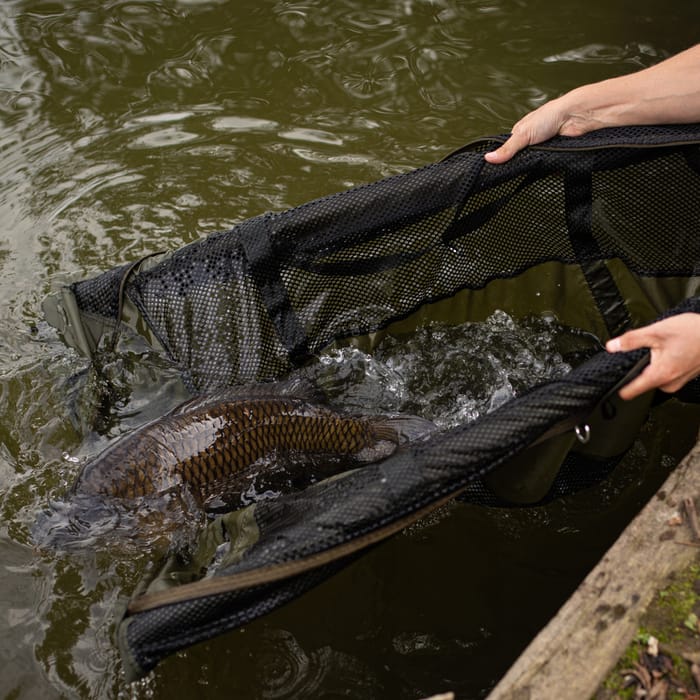 Fox STR Floatation Weigh Sling In Use 8