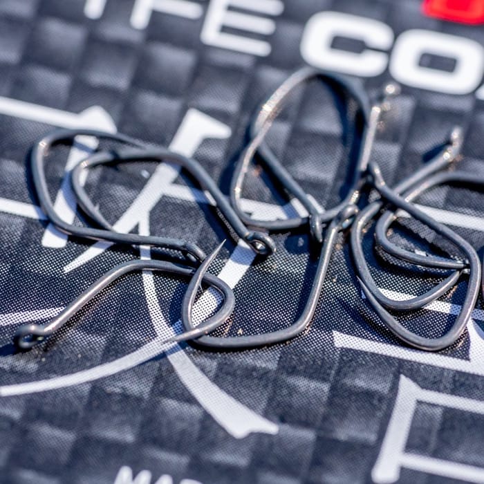 Guru Kaizen Eyed Hooks - Barbed