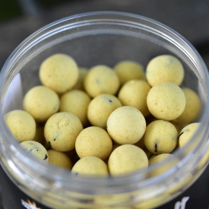 Dynamite Baits Ian Russell's Pop Ups - Choccy Malt