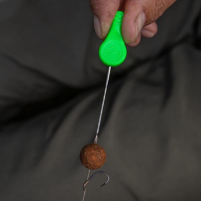 Korda Basix Baiting Needle Lifestyle 1
