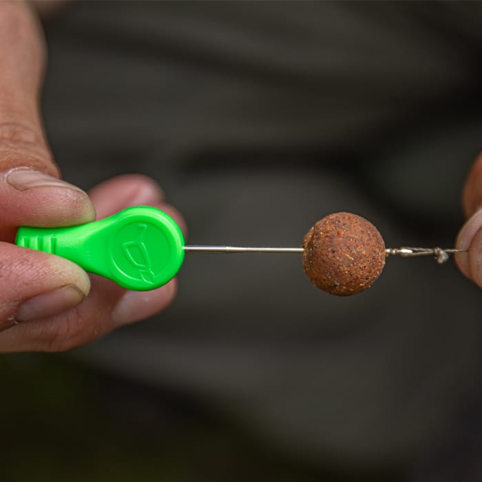 Korda Basix Baiting Needle Lifestyle 3