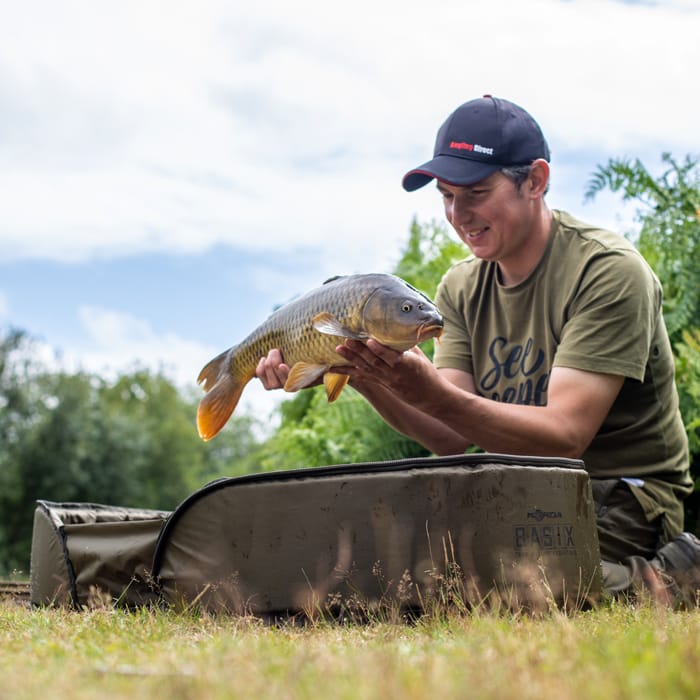 Korda Basix Carp Cradle Lifestyle 3
