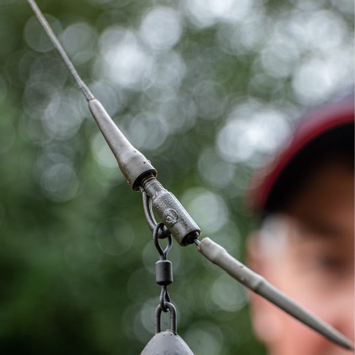 Korda Basix Lead Clip Leaders In Use  2