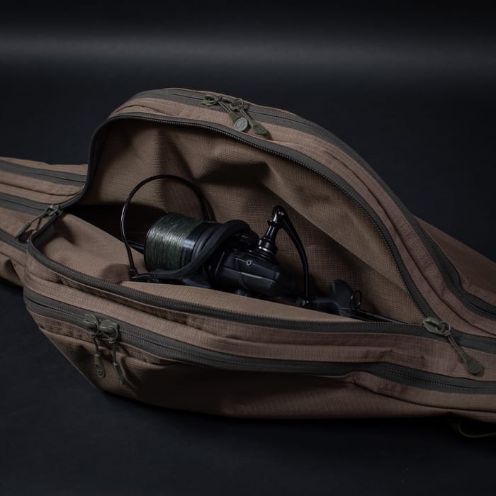 Korda Compac 3 Rod Divide Fishing Holdall In Use 1