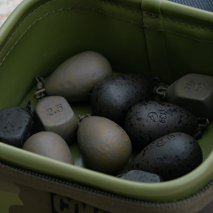 Korda Compac Fishing Kamo 100 Close Up With Leads (NOT INCLUDED)