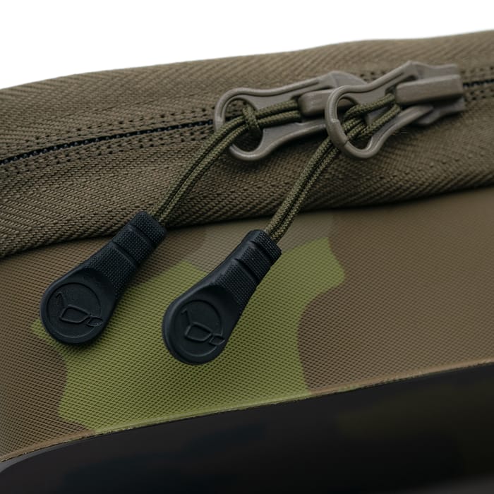 Korda Compac Fishing Kamo 110 Close Up Zips