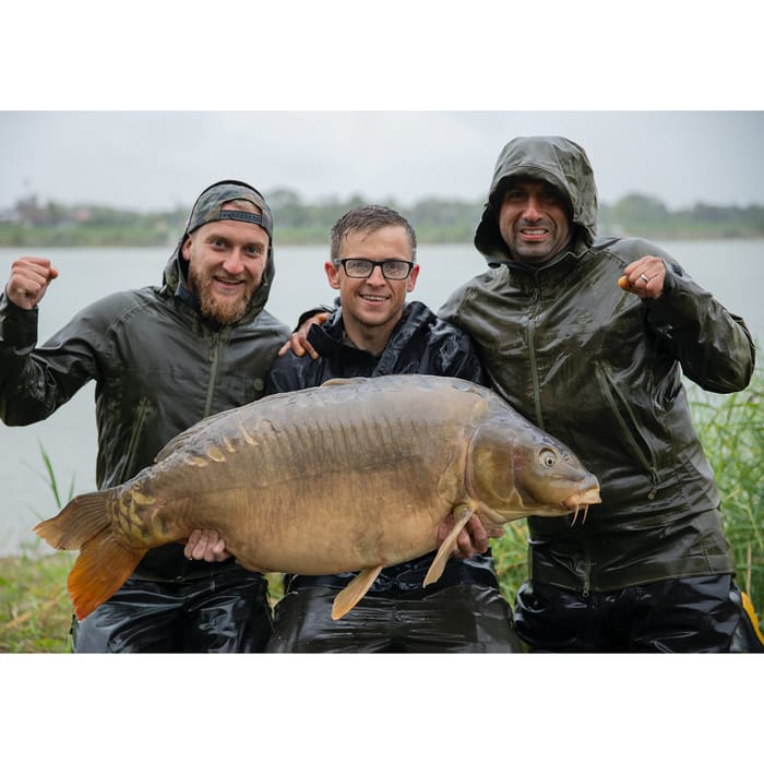 Korda Kore Drykore Fishing Jacket Olive In Use 5