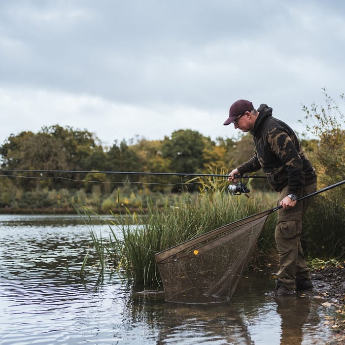 Korda Spring Bow 6ft Landing Net In Use 4